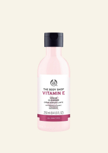 E-vitaminos krémes arctisztító - The Body Shop