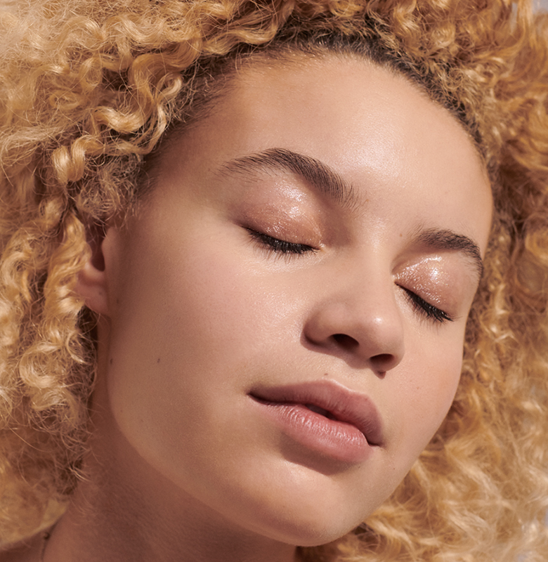 017-2022-Q2-VITC-GLOWING-SKIN-200pc-DESKTOP