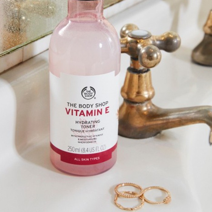 vitamin_e_hydrating_toner_250ml_5_inrsaps857